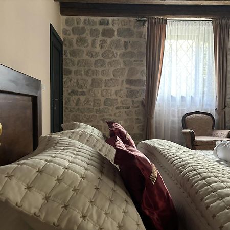Hotel Kazin Supreme à Kotor Extérieur photo