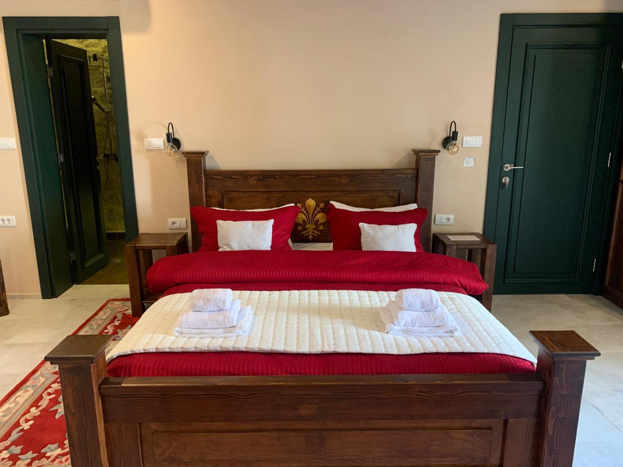 Hotel Kazin Supreme à Kotor Extérieur photo