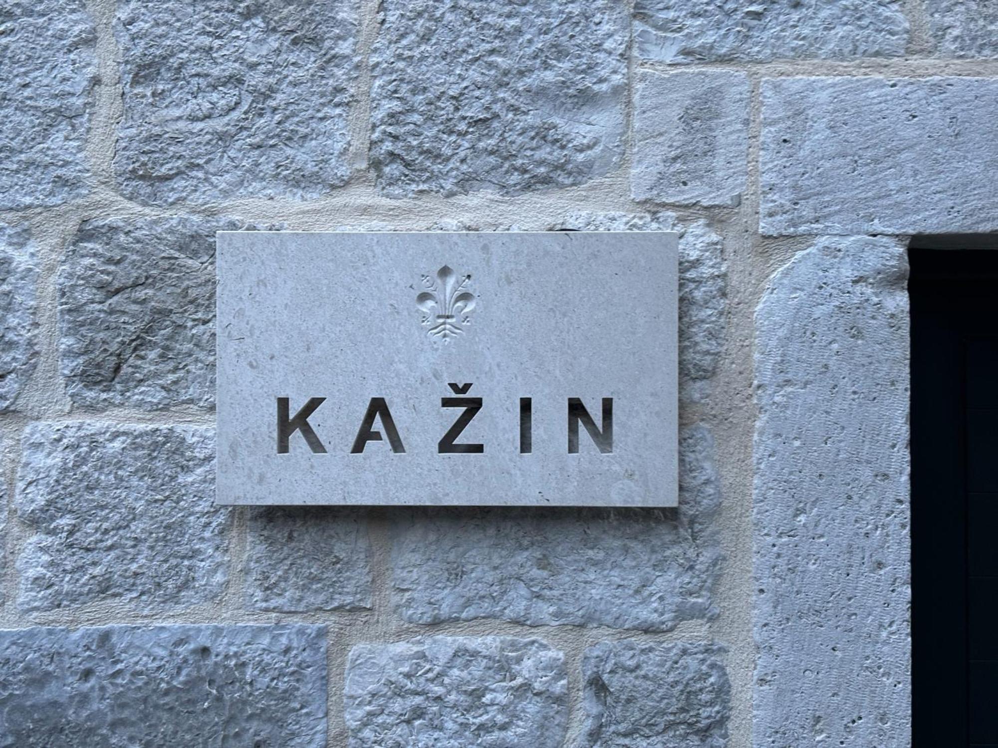 Hotel Kazin Supreme à Kotor Extérieur photo